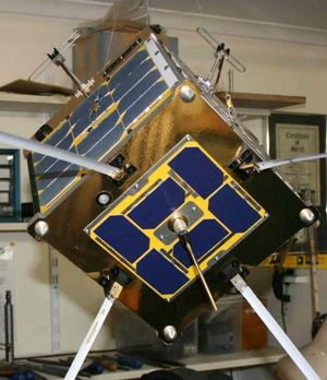 Lower face with 70cm beacon antenna centrally mounted